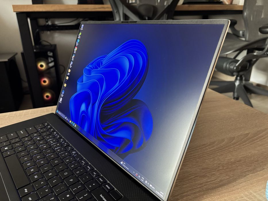 Dell XPS 17 9720 i7-12700H 32GB 1TB RTX3050 - foto i montaż