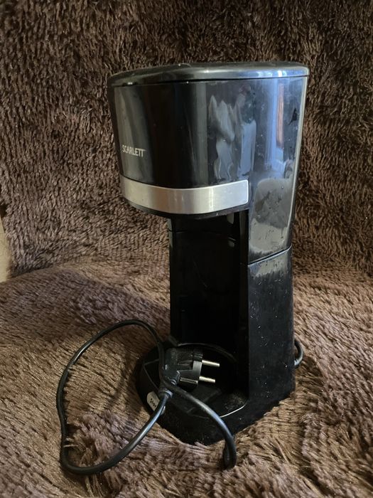 Крапельна кавоварка Scarlett SC-CM33002 — 500 грн