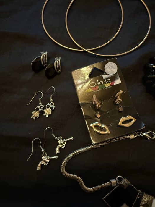 Лот украшений прикрас сережки колье браслет коробка брелок пампон