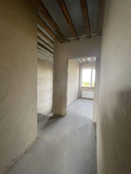 Котедж по Луговій Обарів