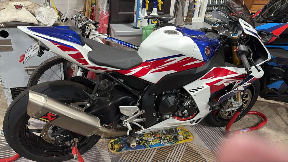 Honda cbr 1000 sp edição limitada 30 anos