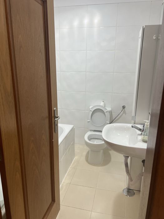 Arrendo T0 com cozinha equipada e contas incluidas