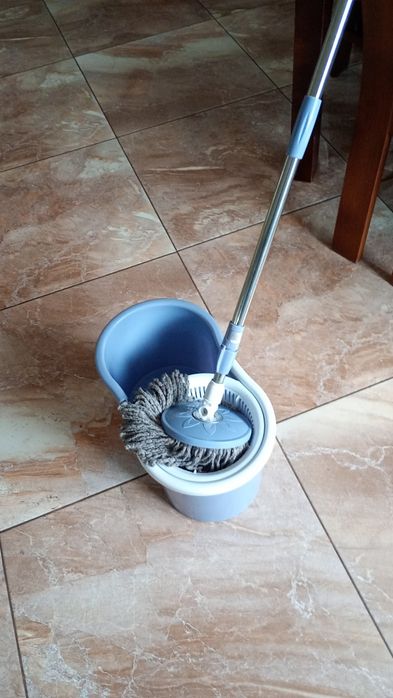 Mop obrotowy okrągły.