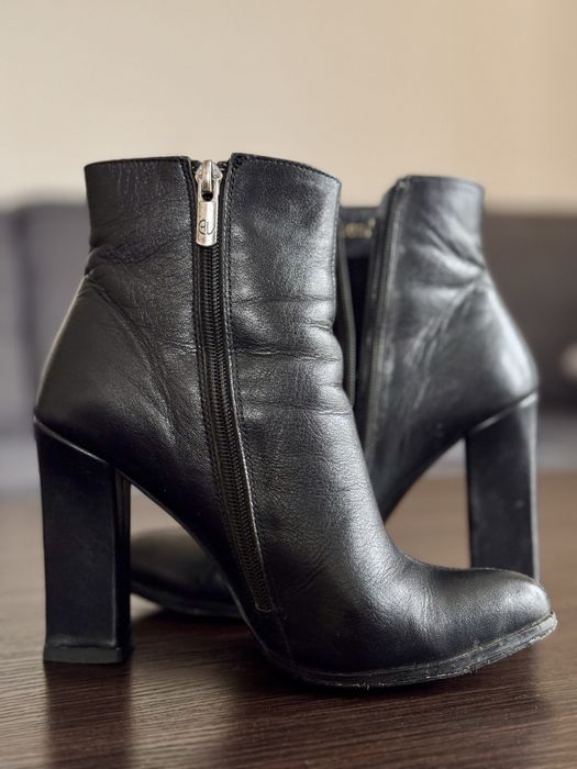 Черные кожаные ботильоны,36р