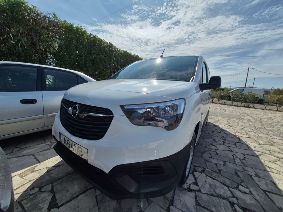 Opel Combo a diesel três lugares ano 2021 nacional