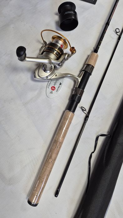 Mikado zestaw spiningowy 210 cm za 150 zl