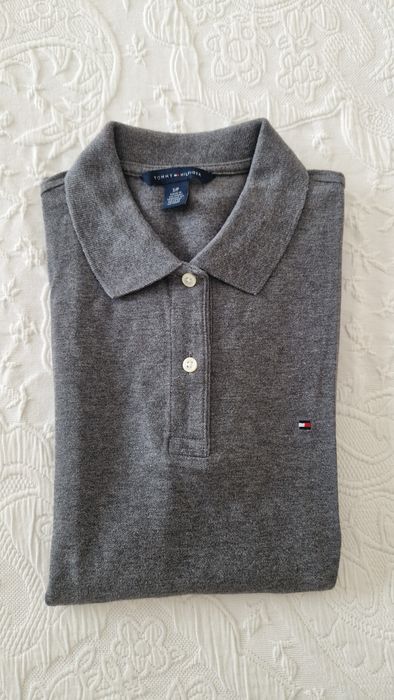 Polo cinza, TommyHilfinger, tamanho S/P