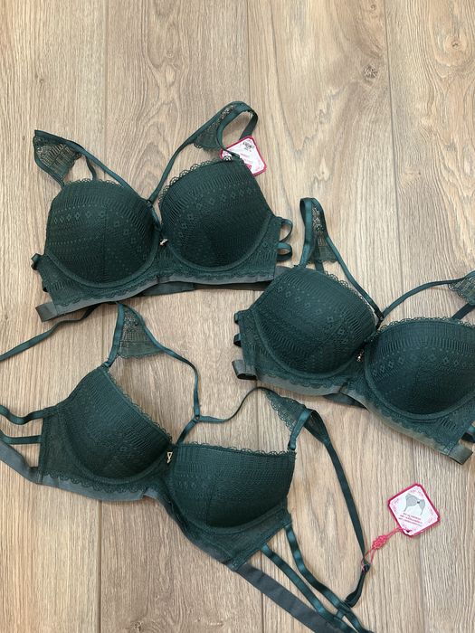 Бюстгальтер з пушап ,чашка С,уцінені