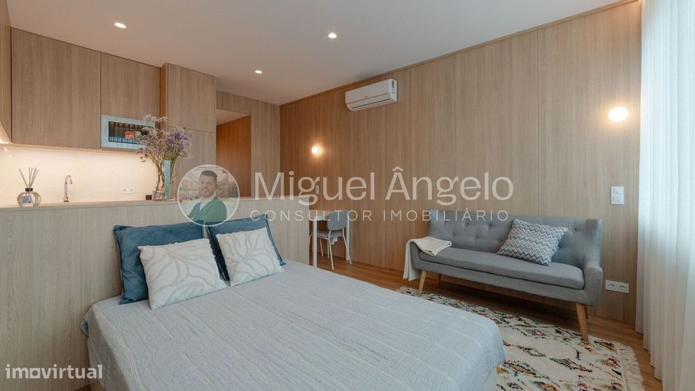 Apartamento T0 novo c/ lugar de garagem e totalmente mobilado