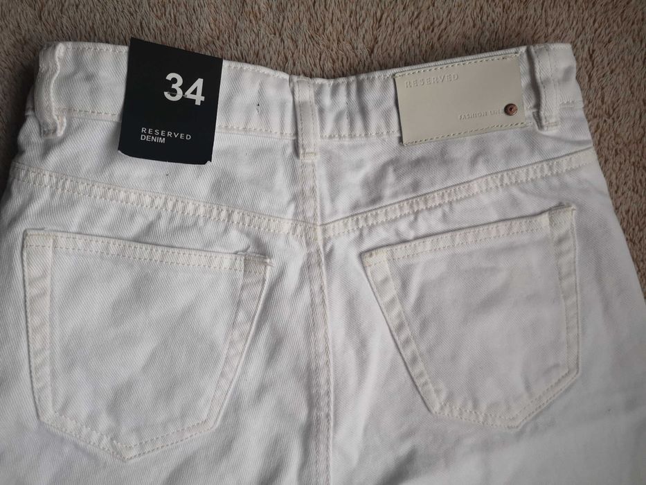Spodnie jeansowe białe Mom Reserved r. 34