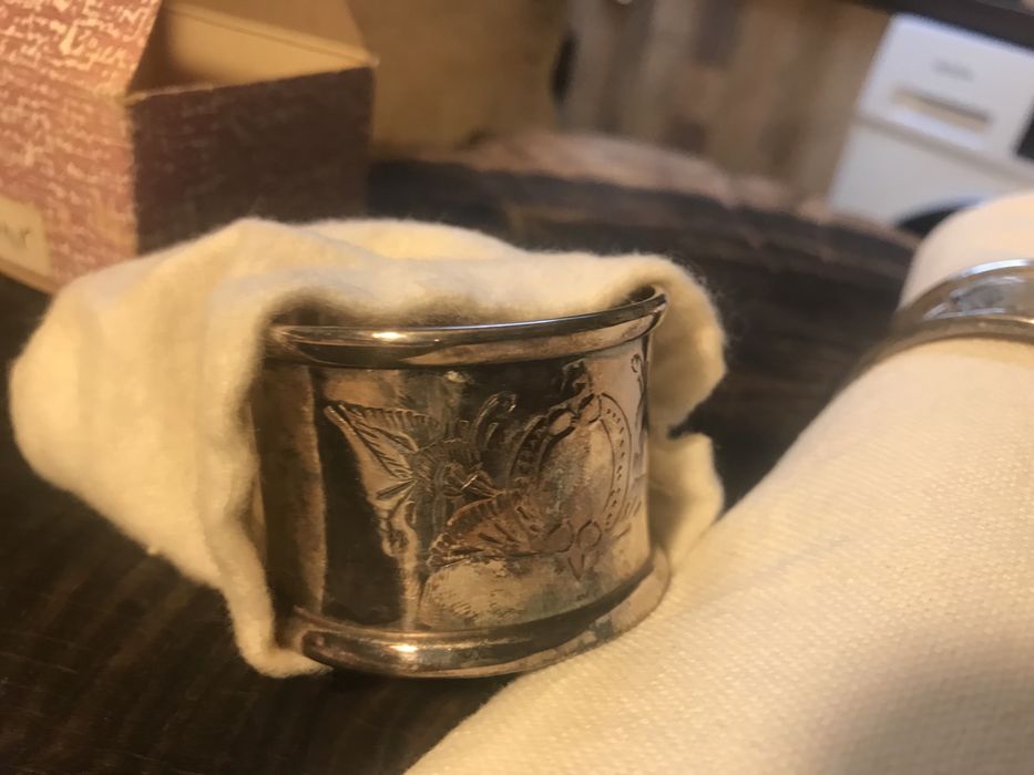 Anel para guardanapo em prata