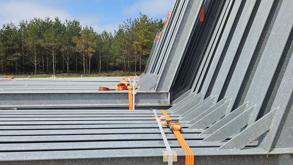 Konstrukcja stalowa 437 m2 wiata hala magazyn 8.10x54 m