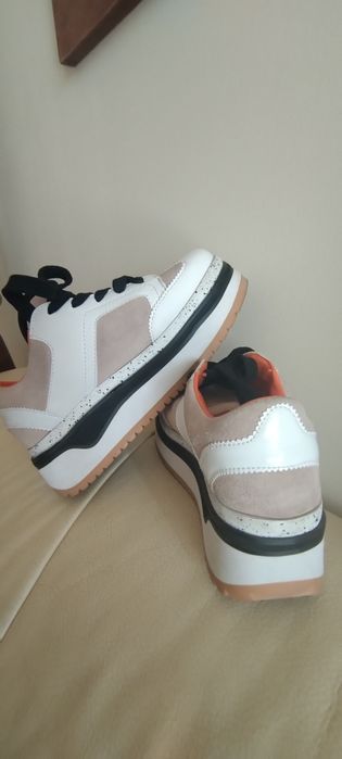 Buty damskie sportowe