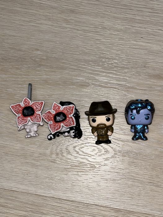 zamienię Kinder Joy Stranger Things