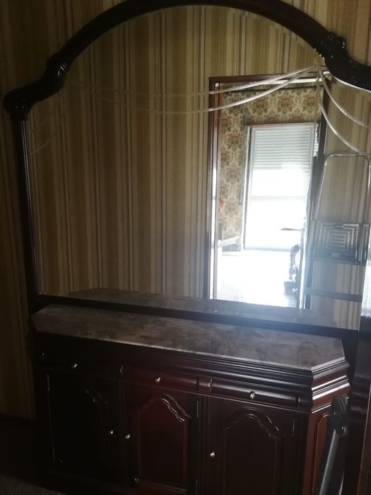 Móvel Aparador em Cerejeira