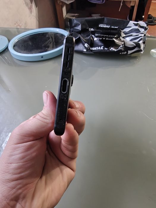 Продам телефон motorola edge 40