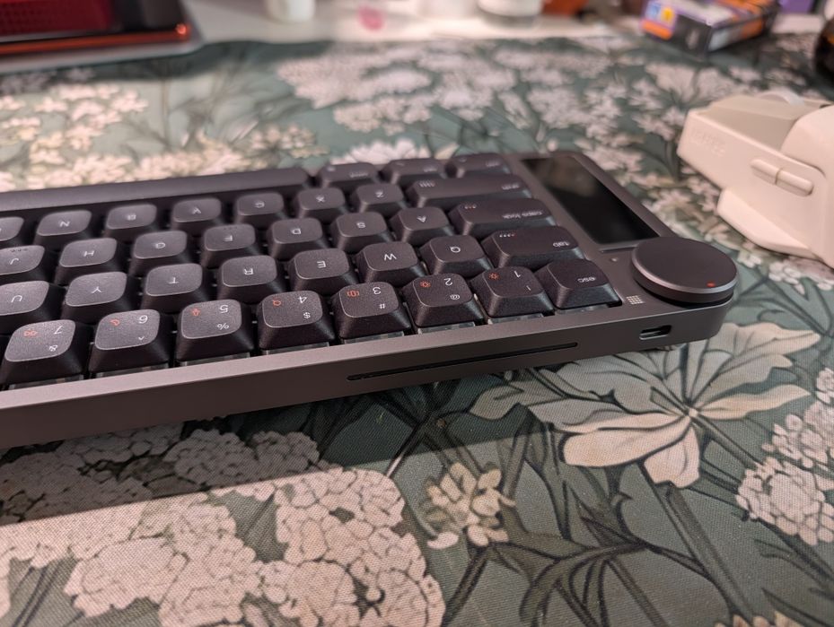 Teclado mecânico inteligente de baixo perfil Akko Linx68 (EUA)
