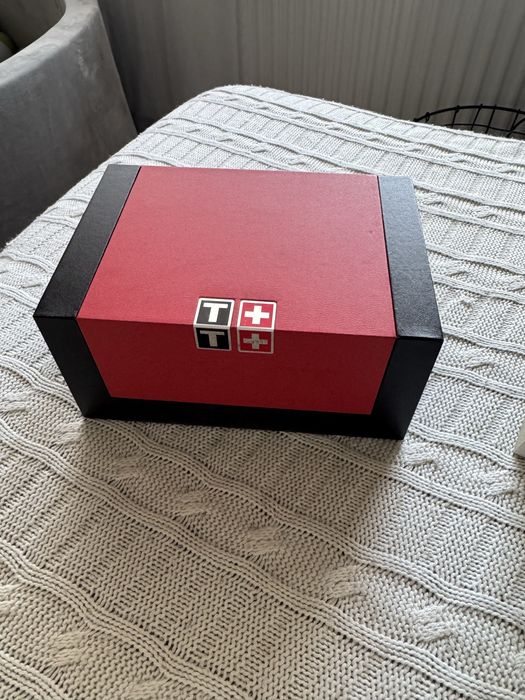 Годинник tissot traditional