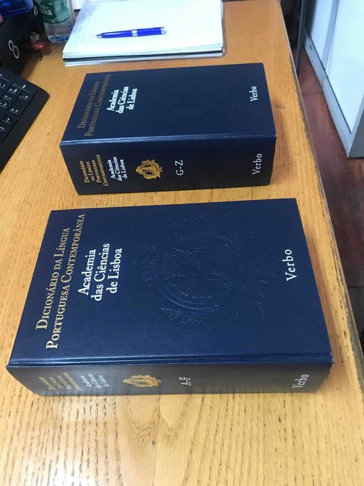 Vários livros técnicos