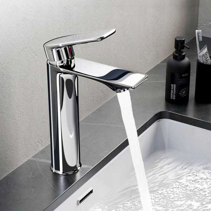 bateria umywalkowa łazienkowa stojąca nablatowa kran do umywalki chrom