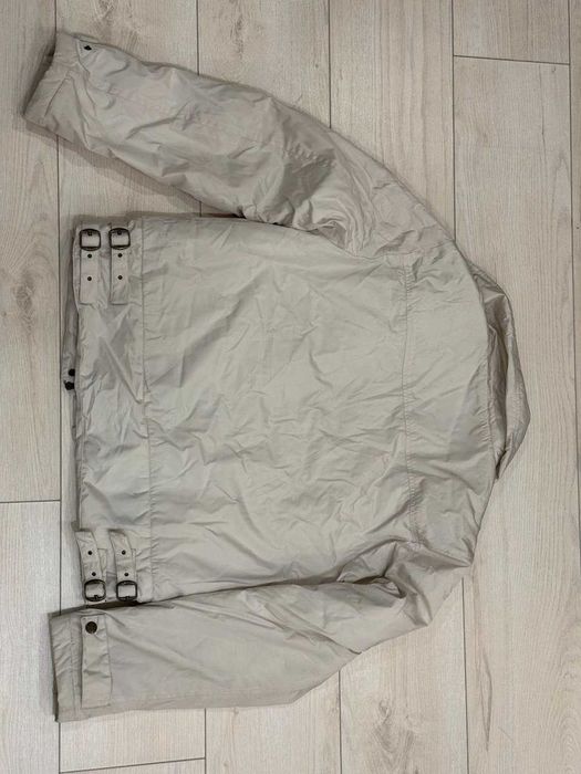 Женская спортивная куртка Reebok.