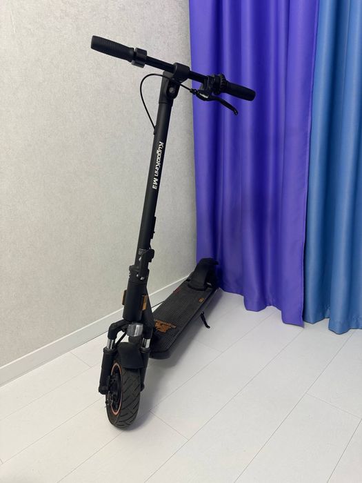 Продам електросамокат Kugoo Kirin M3