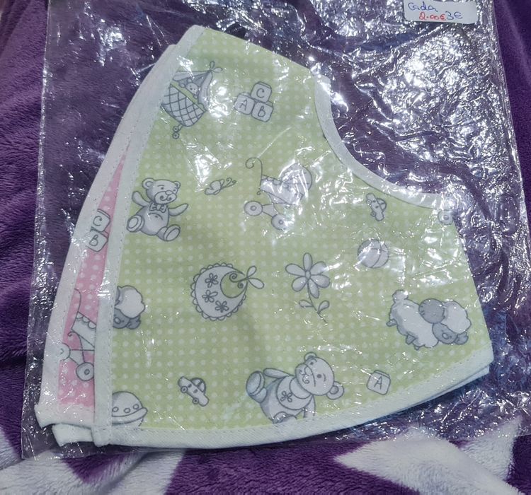 Artigo Novo de loja, Babetes de bebé!..