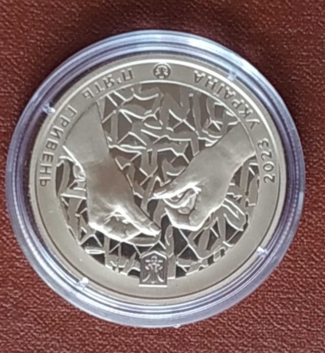 Монета України "Країна супергероїв. Дякуємо Волонтерам". 2023 рік!!!