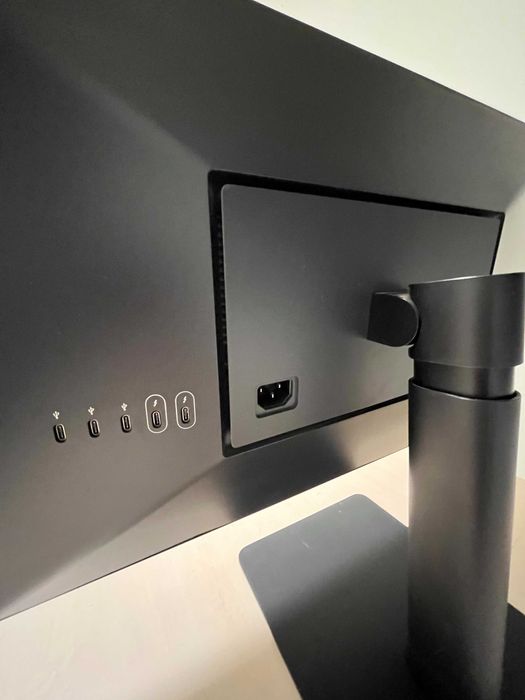 LG ultrafine 4k 24 (for Mac)