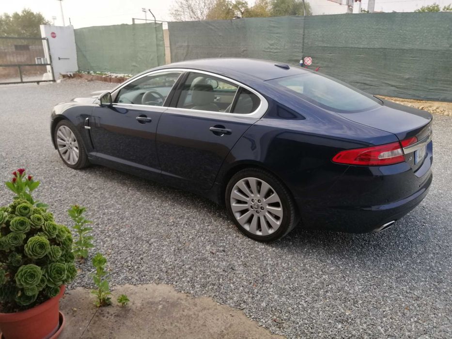 Jaguar XF rigorosamente impecável