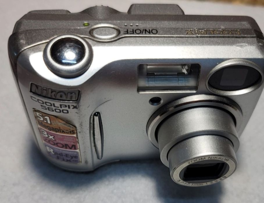Фотоапарат Nikon  5600,барар,кара,фарфор,статуэт,sharp
