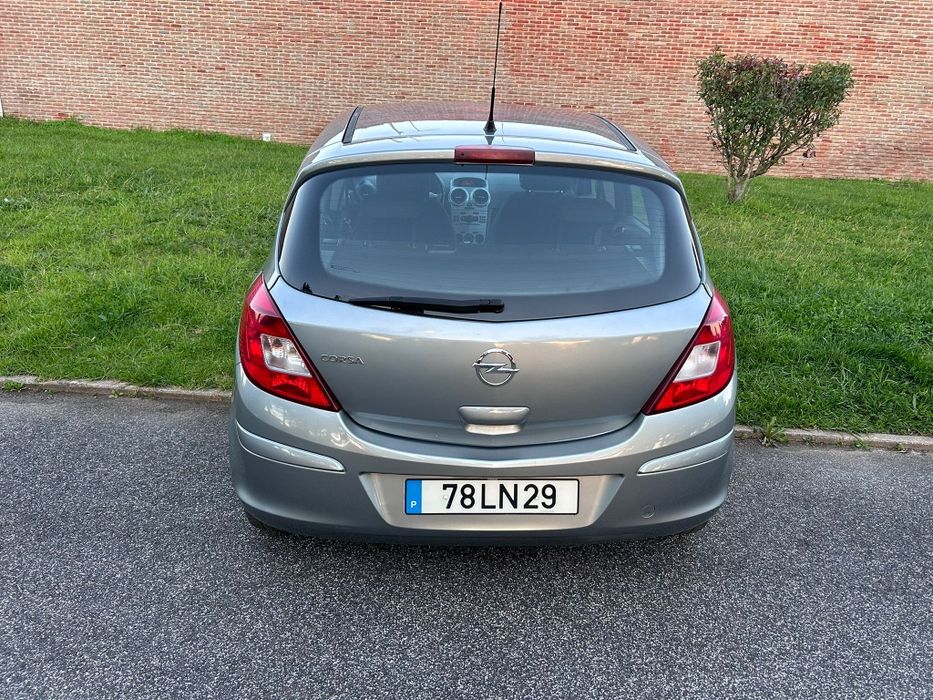 Opel Corsa 1.2 Gasolina – 2011 (03/2011)