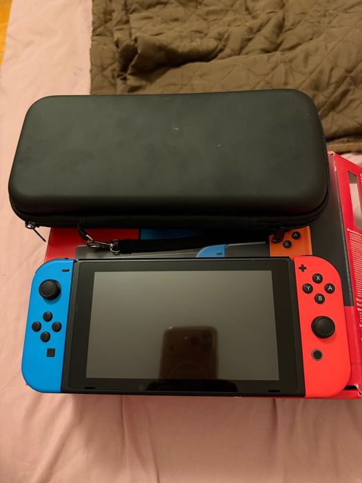 Nintendo  Switch