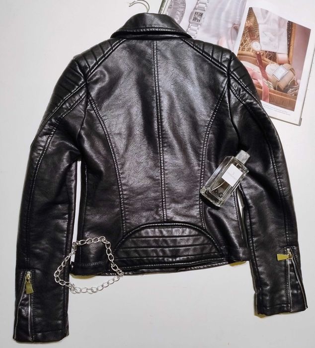 Стильная косуха / кожанная куртка на девочку 12-14  лет