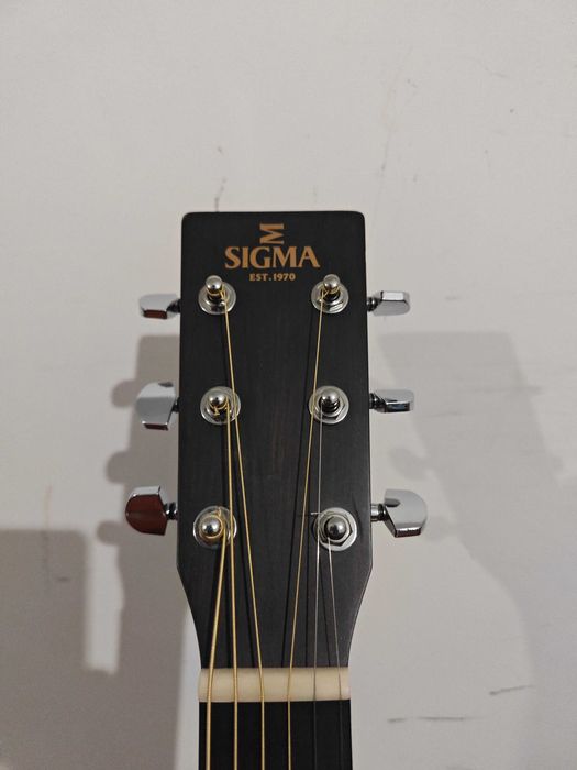 Guitarra acústica Sigma DM-1