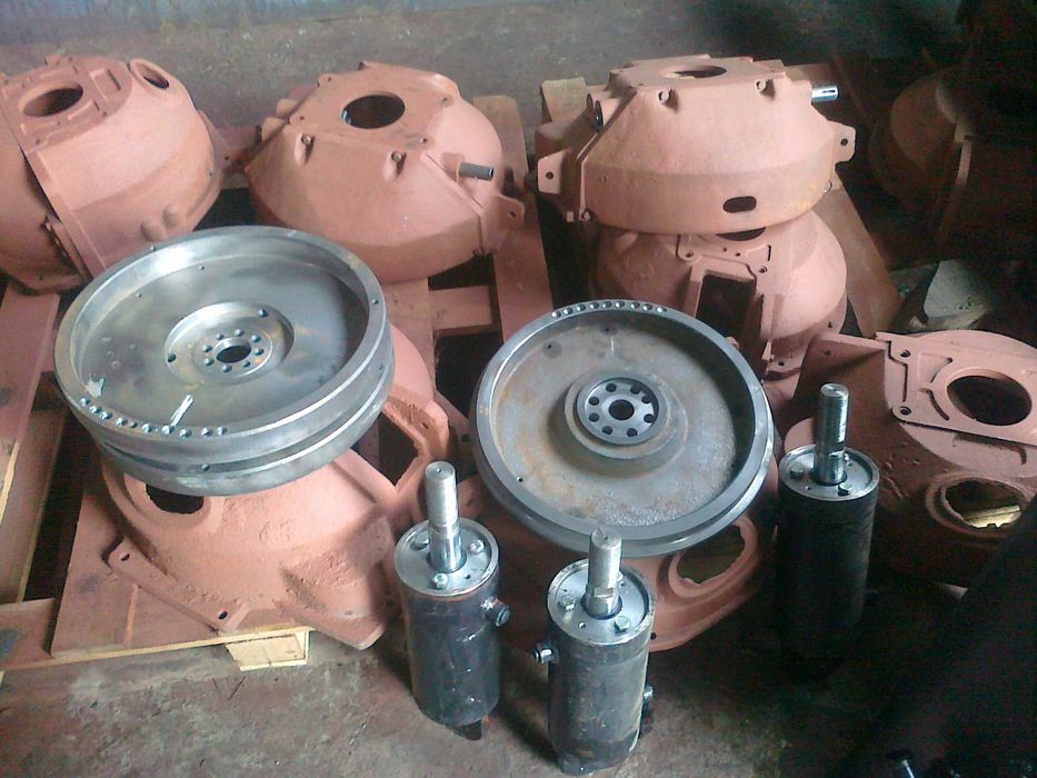 Підшибники великі і малі на стрілу для львівського погрузчика,