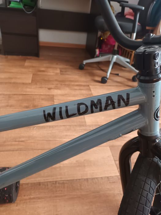 Rower wildman niebieski bmx pisać