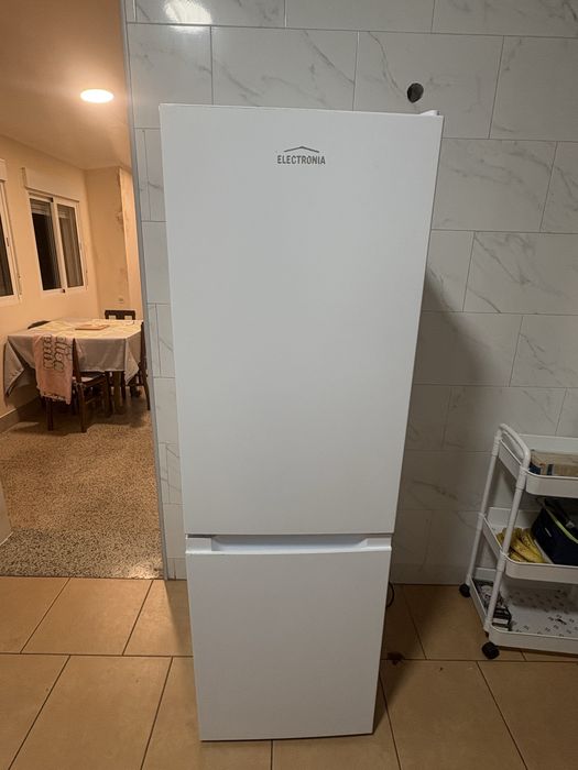 Frigorifico electronia
