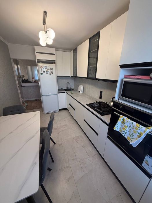 Продаж 3-кімнатної квартири біля ТЦ «СВ» – Виставка!