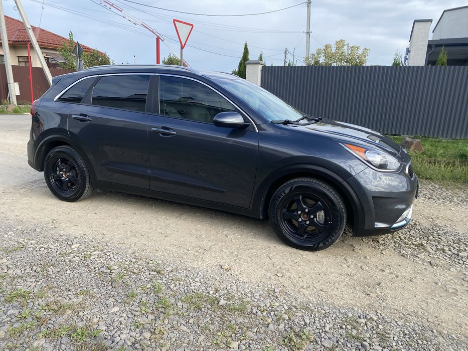 Кіа ніро ПЛАГІН -гібрид автомат Киа ниро авто хюндай бензин срочно