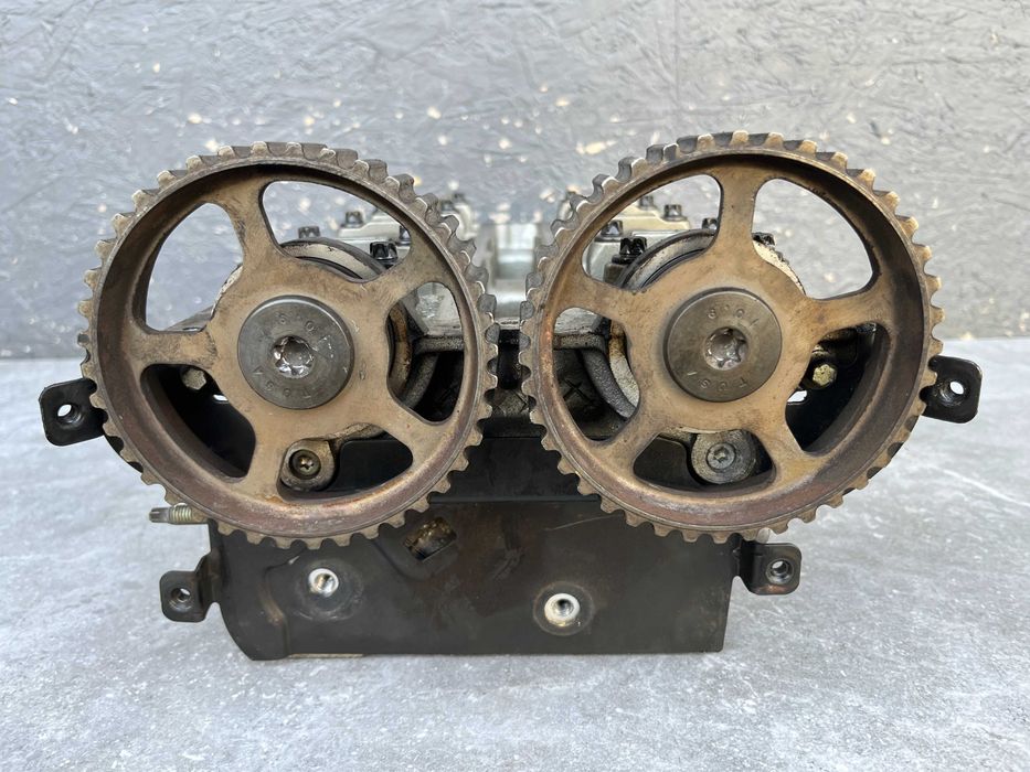 ГБЦ головка блока Ford Focus MK1 Zetec Ford Mondeo MK2 2.0