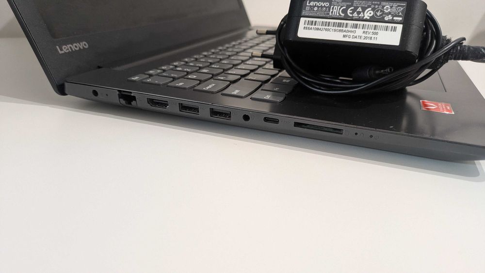 Laptop Lenovo z AMD Ryzen 7 – Wydajny, szybki i gotowy do pracy!