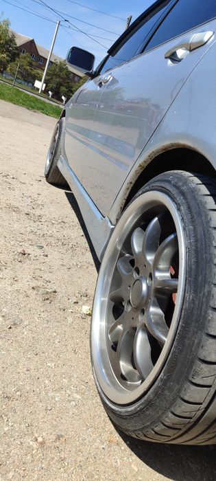 Mitmitsubishi lancer 9
