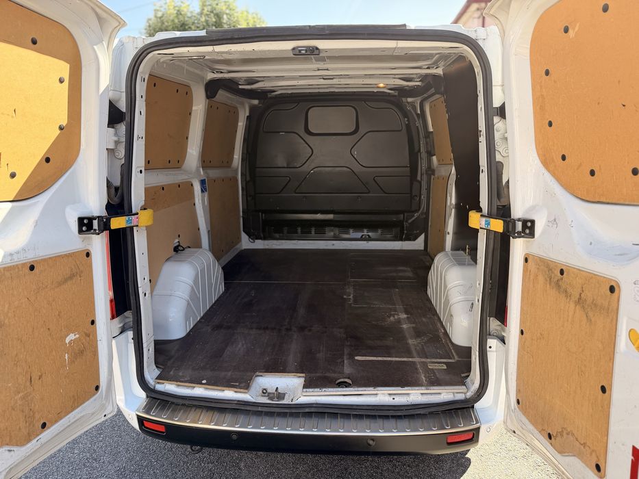 Ford transit custon