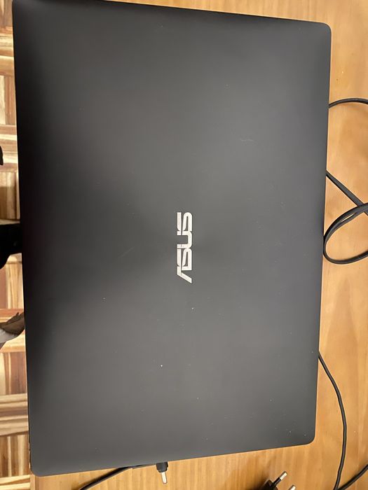 Portátil Asus F553M - Carregador - Mala Portátil