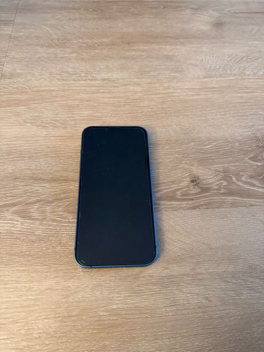 iPhone 13 128gb.