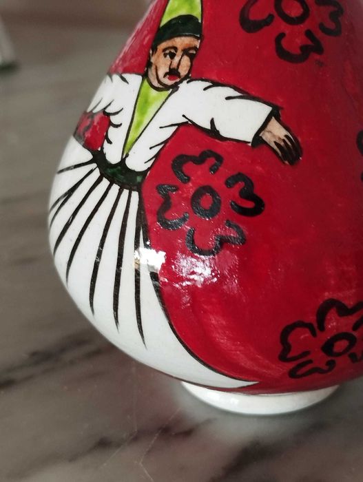 Peça Feita à Mão - Dervixe Giratório