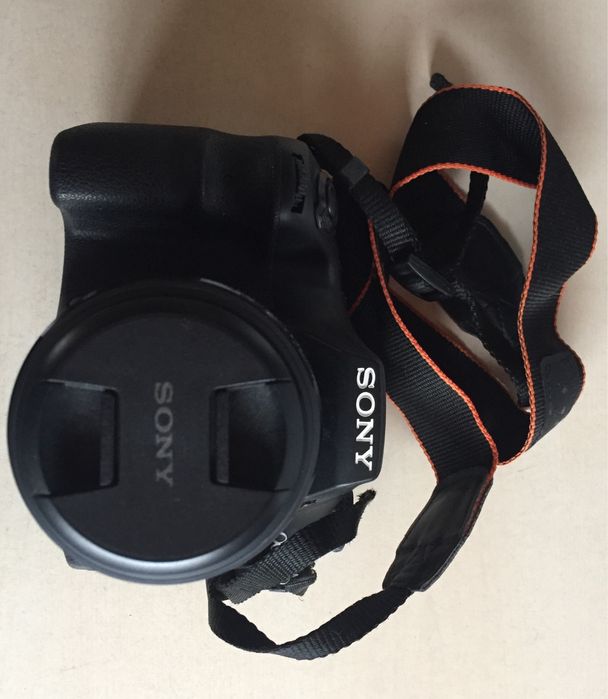 Câmara Sony Alpha 68