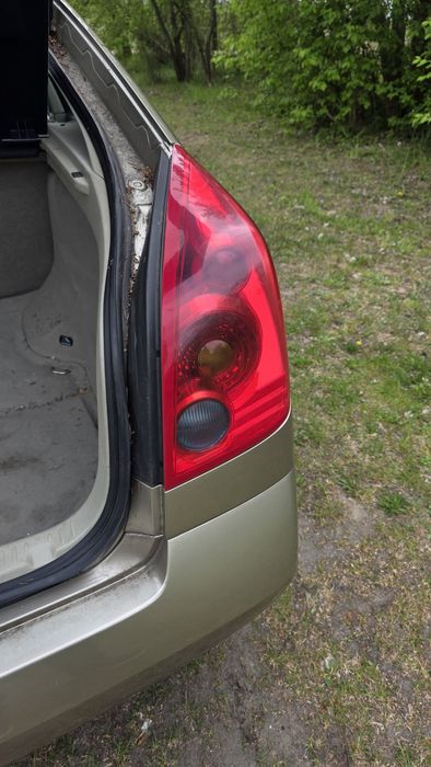 Lampa Prawa Tył Nissan Primera P12 2003r. Hatchback.