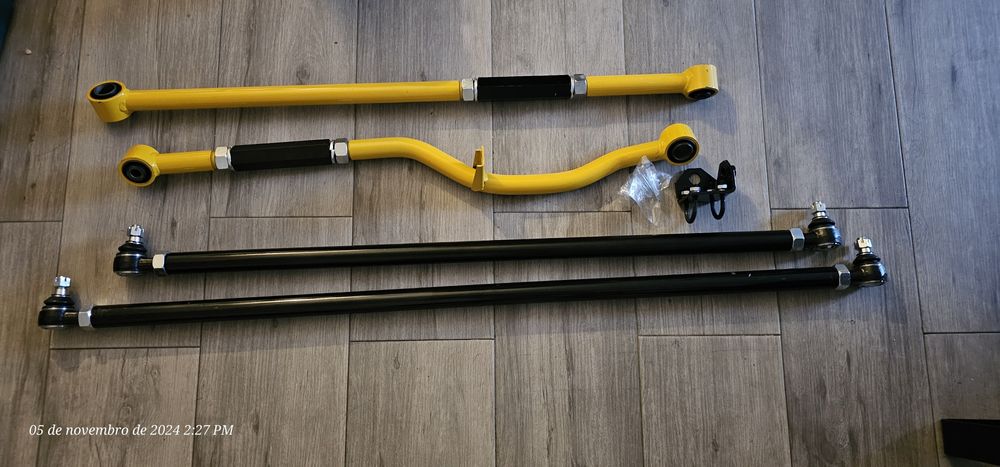 Kit Barras panhard reforçadas e reguláveis e barras de direção reforça